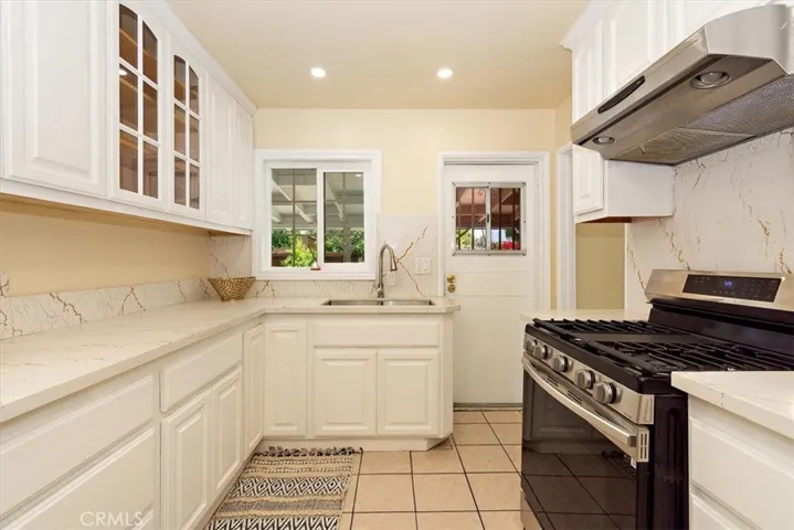 2208 Broderick Avenue, Duarte, California 91010