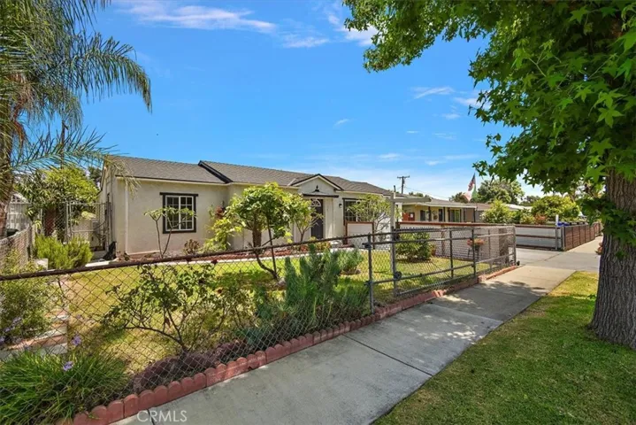 2208 Broderick Avenue, Duarte, California 91010