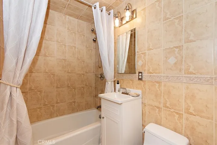 2208 Broderick Avenue, Duarte, California 91010
