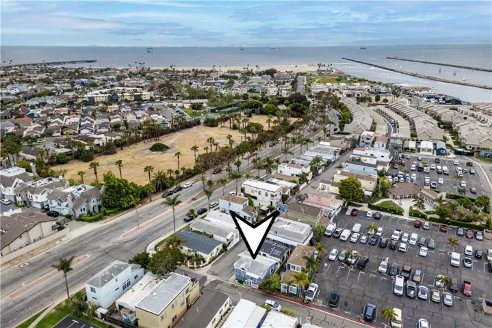 139 Cottonwood Lane, Seal Beach, California 90740