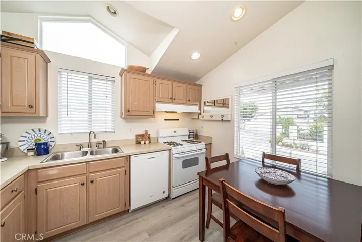 139 Cottonwood Lane, Seal Beach, California 90740