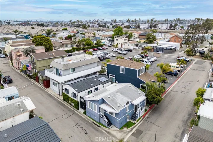 139 Cottonwood Lane, Seal Beach, California 90740