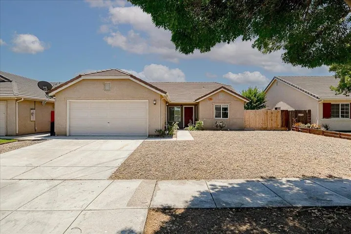 1383 Chamberlain Avenue, Los Banos, California 93635