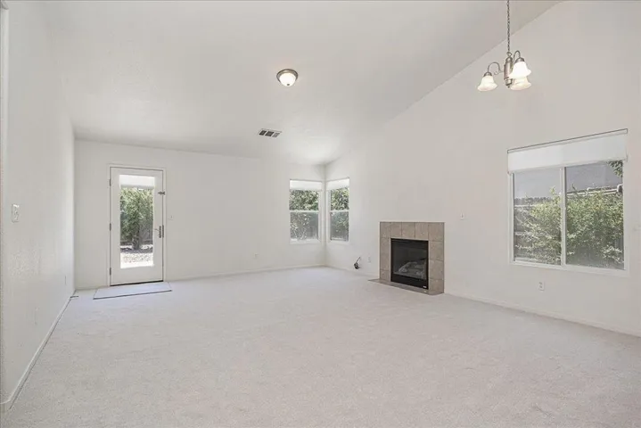 1383 Chamberlain Avenue, Los Banos, California 93635