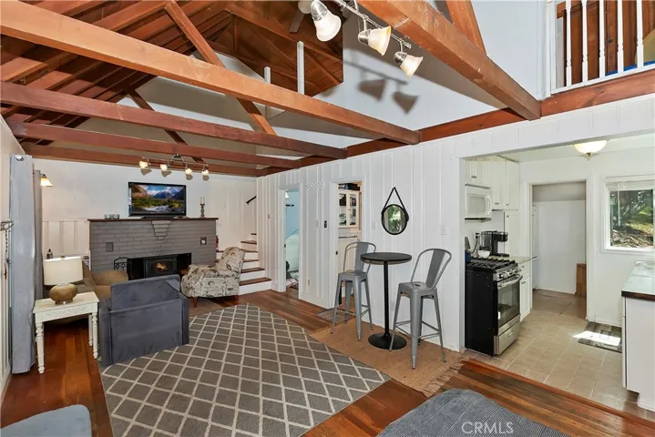 693 Longview Drive, Twin Peaks, California 92391