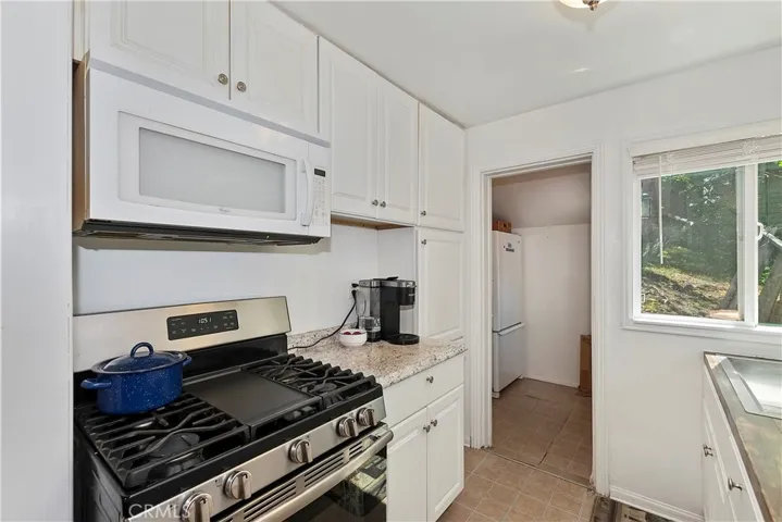693 Longview Drive, Twin Peaks, California 92391