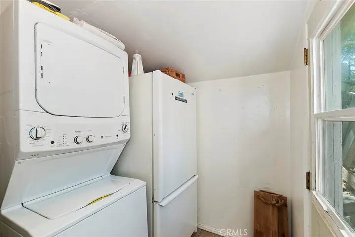 693 Longview Drive, Twin Peaks, California 92391