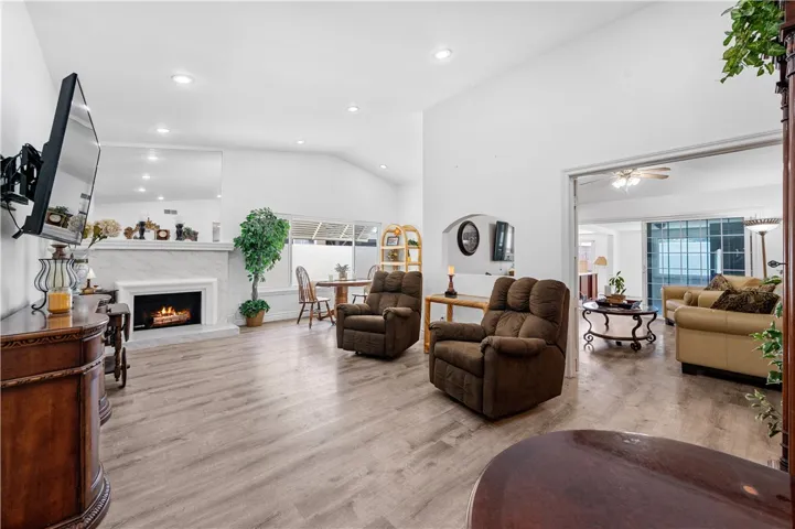 Entrance Living Room 24151 Fordview Lake Forest Ca 92630