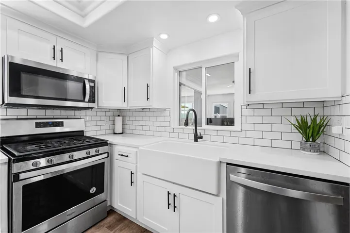 Kitchen 24151 Fordview Lake Forest Ca 92630