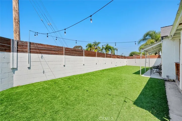 Side Yard 24151 Fordview Lake Forest Ca 92630