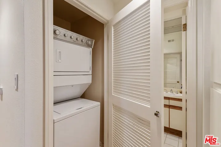 1657 Veteran Avenue 102, Los Angeles, California 90024