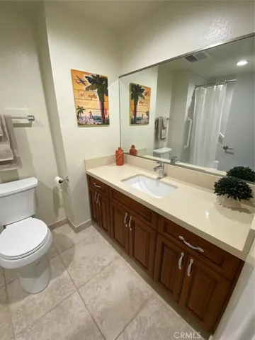 Bathroom#2 Hallway
