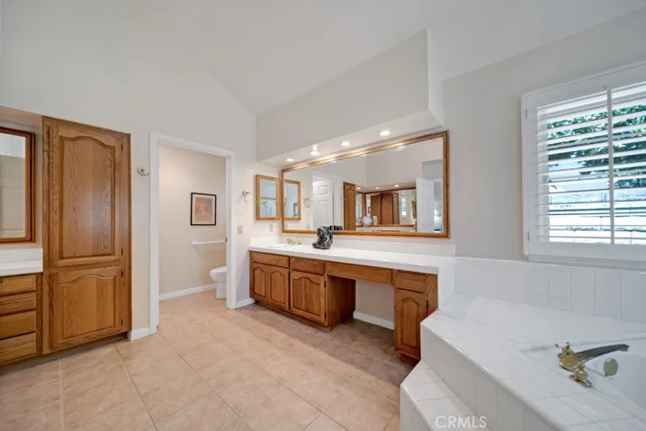 18845 Beechtree Lane, Porter Ranch, California 91326