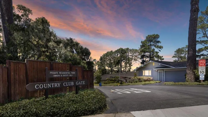 76 Country Club Gate, Pacific Grove, California 93950