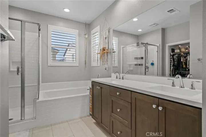 3935 S Sunrise Avenue, Ontario, California 91761