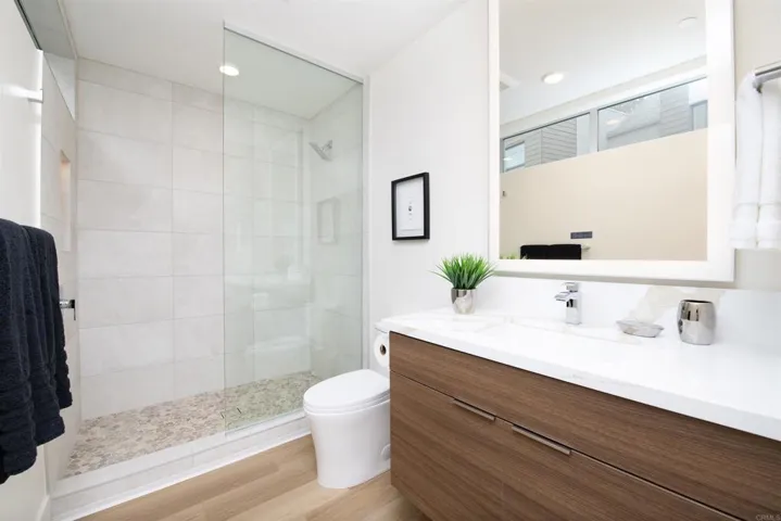 2501 State Street 302, Carlsbad, California 92008