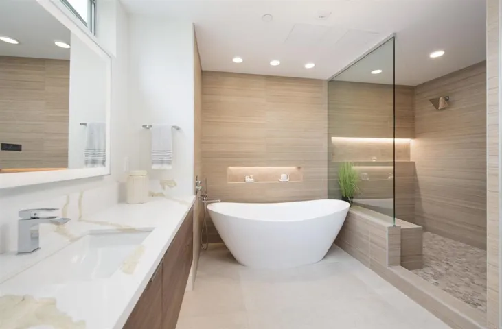 2501 State Street 302, Carlsbad, California 92008