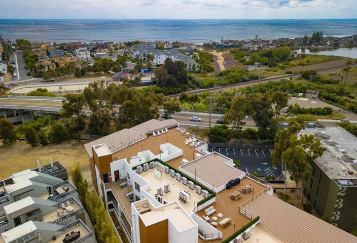 2501 State Street 302, Carlsbad, California 92008