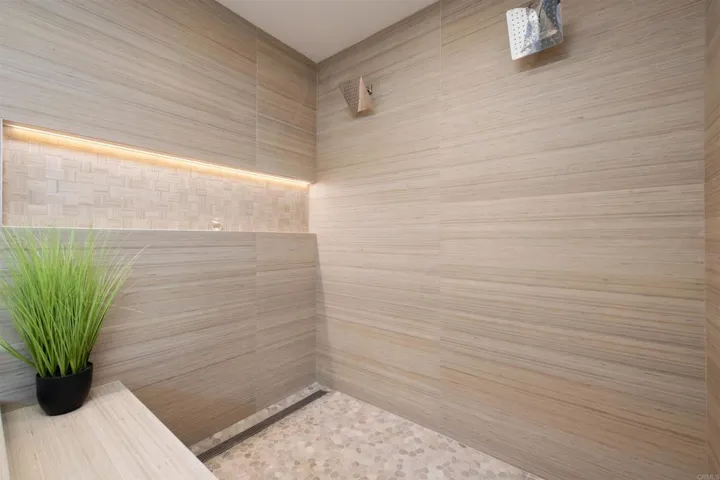 2501 State Street 302, Carlsbad, California 92008