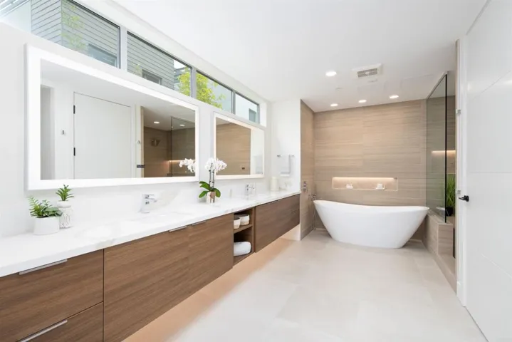 2501 State Street 302, Carlsbad, California 92008