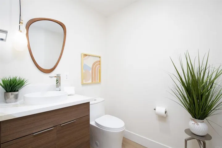 2501 State Street 302, Carlsbad, California 92008