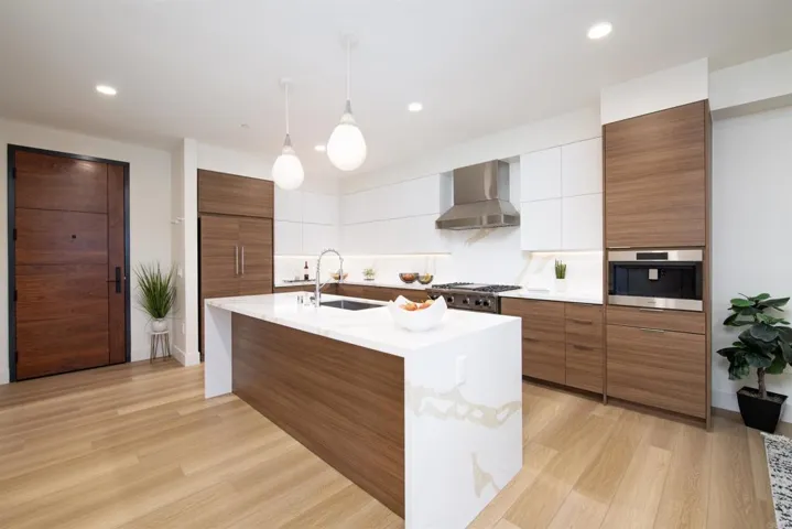 2501 State Street 302, Carlsbad, California 92008