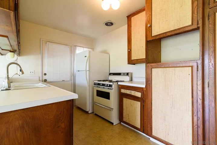 7718 Carla St, Garden Grove, California 92841