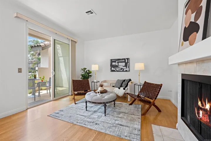 8652 New Salem St. 33, San Diego, California 92126