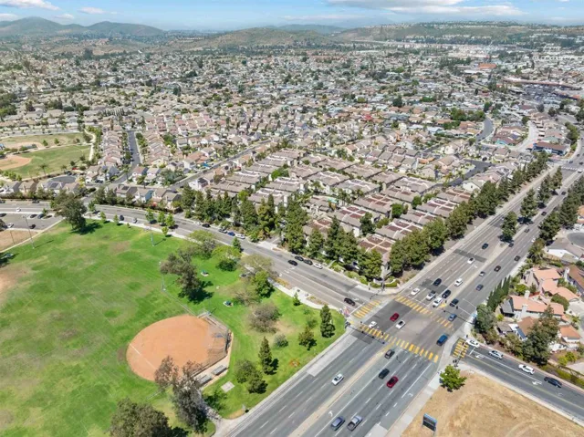 8652 New Salem St. 33, San Diego, California 92126