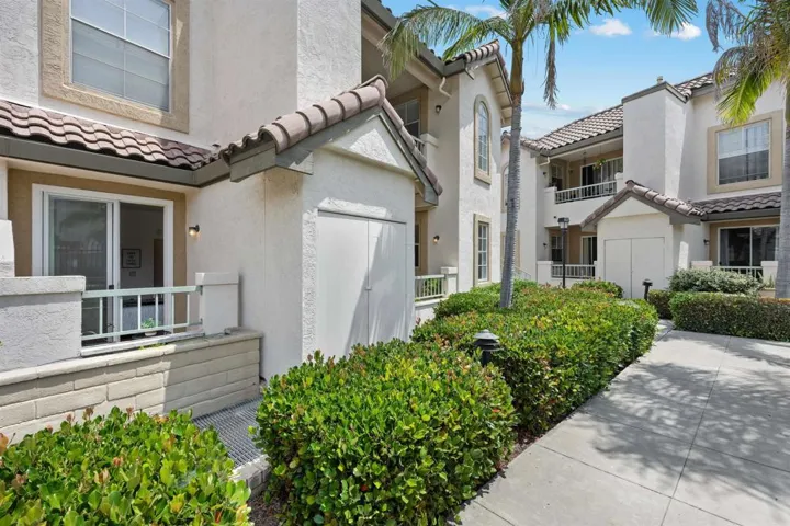 8652 New Salem St. 33, San Diego, California 92126