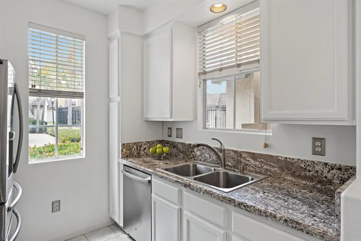 8652 New Salem St. 33, San Diego, California 92126
