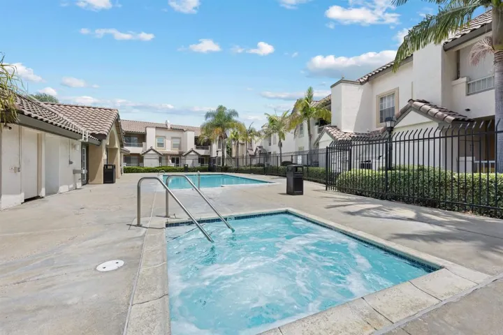 8652 New Salem St. 33, San Diego, California 92126