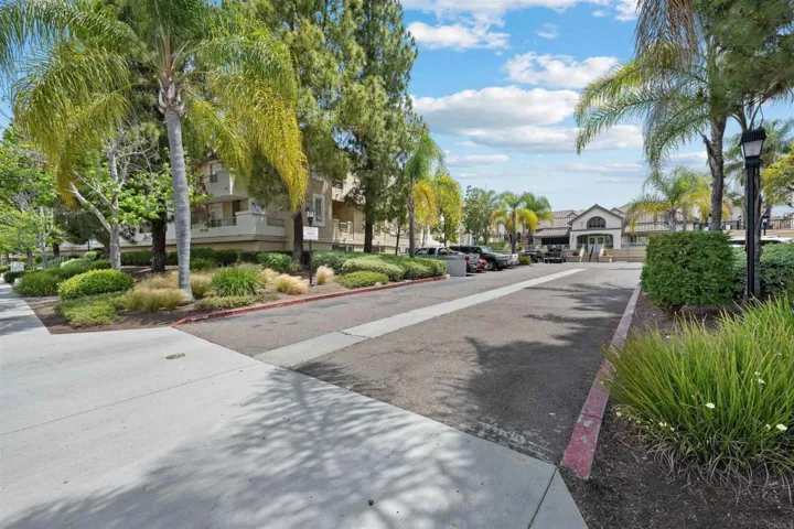 8652 New Salem St. 33, San Diego, California 92126