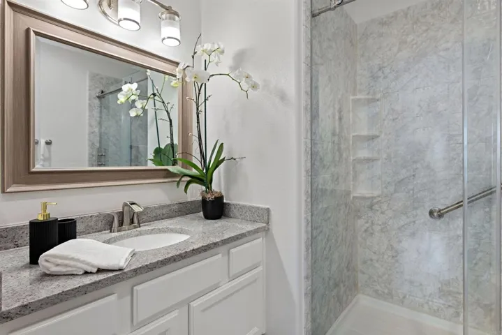 8652 New Salem St. 33, San Diego, California 92126