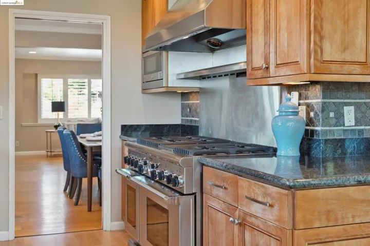 2351 Longview Dr, San Leandro, California 94577-6318