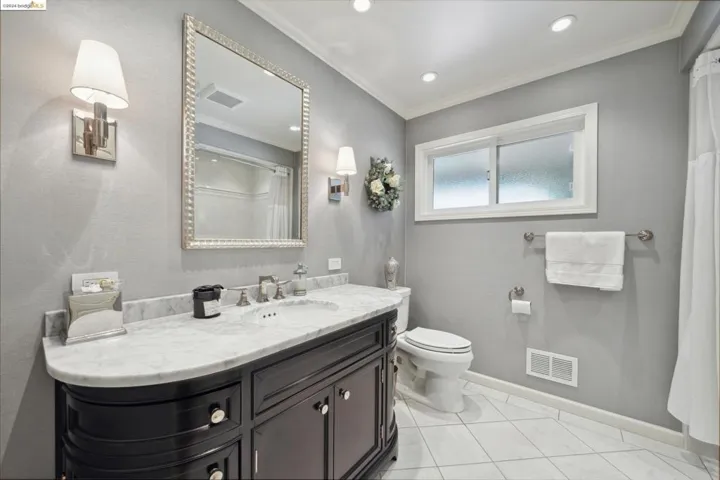 2351 Longview Dr, San Leandro, California 94577-6318