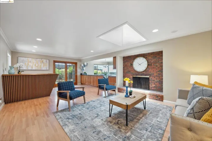 2351 Longview Dr, San Leandro, California 94577-6318