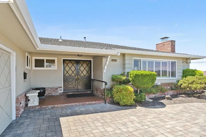 2351 Longview Dr, San Leandro, California 94577-6318