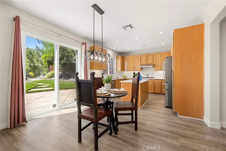 31881 Cedarhill Lane, Lake Elsinore, California 92532