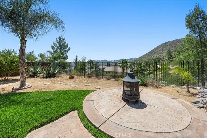 31881 Cedarhill Lane, Lake Elsinore, California 92532