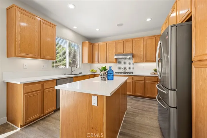 31881 Cedarhill Lane, Lake Elsinore, California 92532