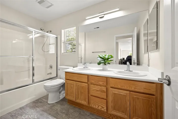 31881 Cedarhill Lane, Lake Elsinore, California 92532