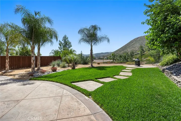 31881 Cedarhill Lane, Lake Elsinore, California 92532
