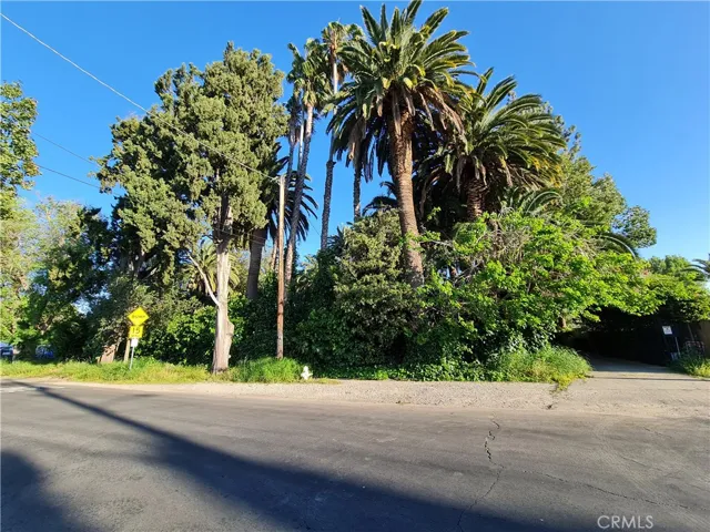 18658 Chase Street, Northridge, California 91324