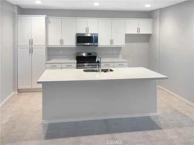 142 Camden Court, Perris, California 92571