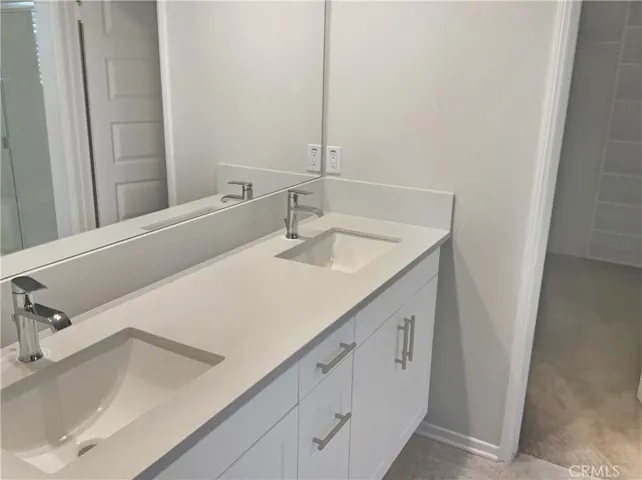 142 Camden Court, Perris, California 92571