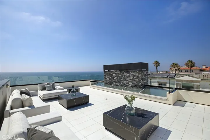 Private Rooftop Deck
