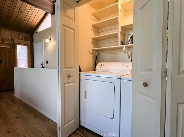 747 East Victoria Court, Lake Arrowhead, California 92352