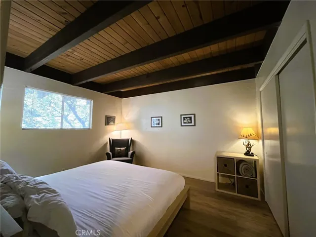 747 East Victoria Court, Lake Arrowhead, California 92352