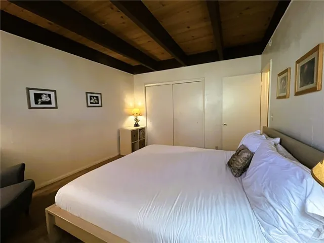 747 East Victoria Court, Lake Arrowhead, California 92352